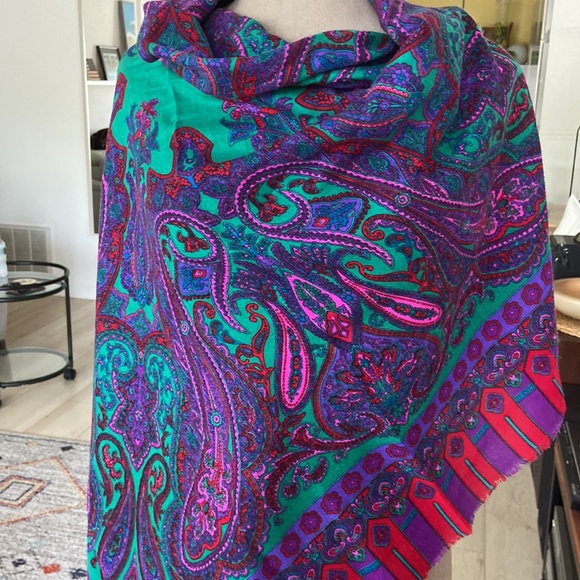 Scarf - Picture 2 of 6